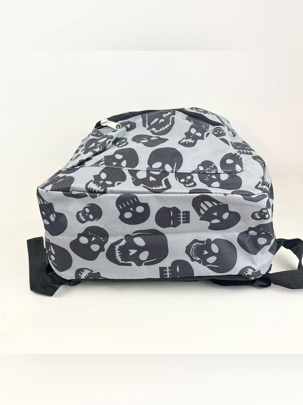 Skull & Roses 🌹💀Goth Punk Backpack New Without Tags - Picture 5 of 13